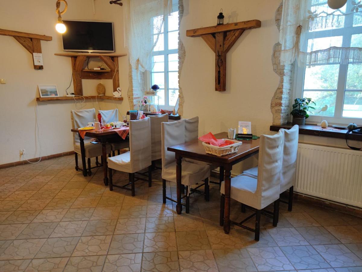 Folwark Luknajno Nad Jeziorem Sniardwy Gospoda Dziedzictwo Kulinarne Warmia-Mazury Mikołajki 外观 照片